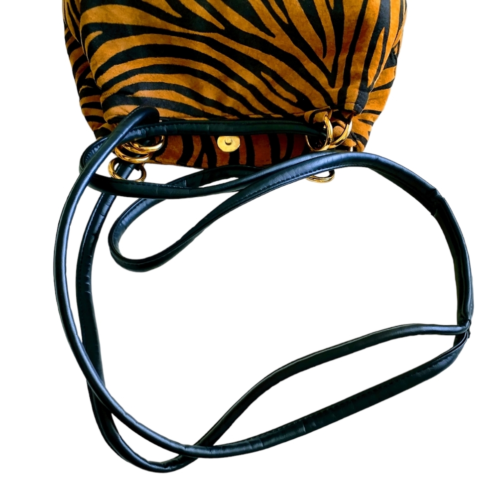 L.J.S Collection Drawstring Crossbody Bag - Picture 7 of 13